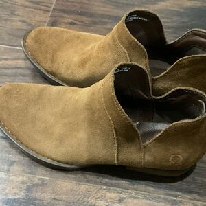 Born Suede Chelsea style Ankle Boots sz. 7